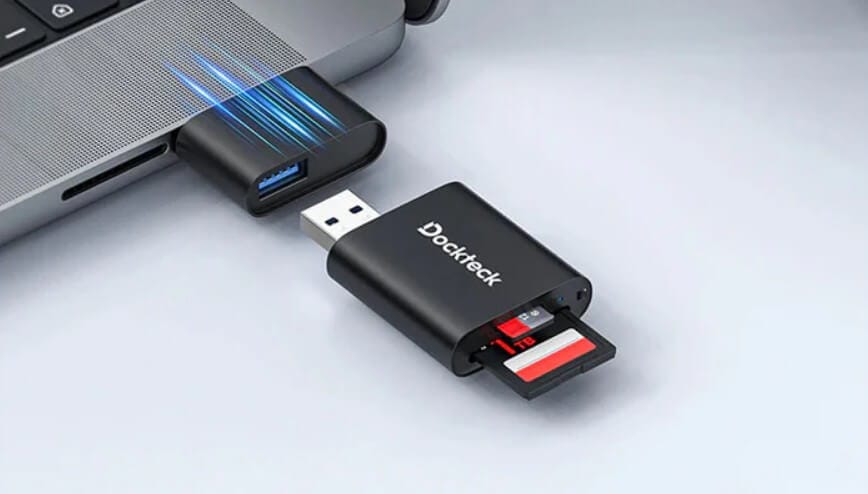 الاعتماد على USB فلاش أو بطاقة SD لعمل نسخة احتياطية للبيانات بدون هارد خارجي