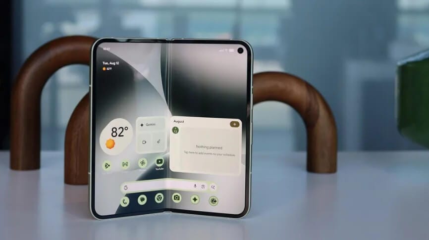 شاشة جوجل Pixel 10 Pro Fold الكبيرة مقاس 8 إنش Super Actua Flex بدقة عالية وجودة عرض مذهلة